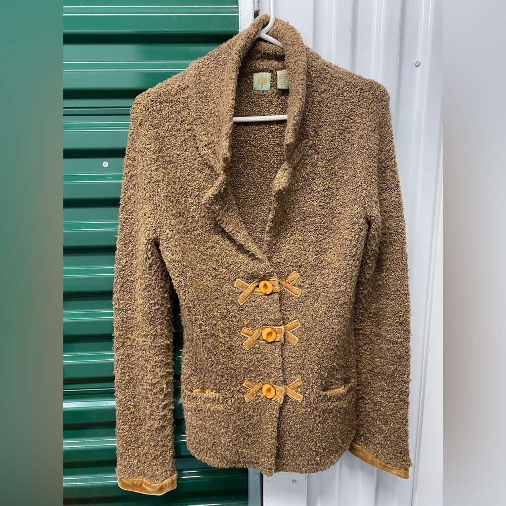 Adorably soft sweater Sz Small - $45